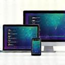 Celular, tablet e laptop exibindo o app